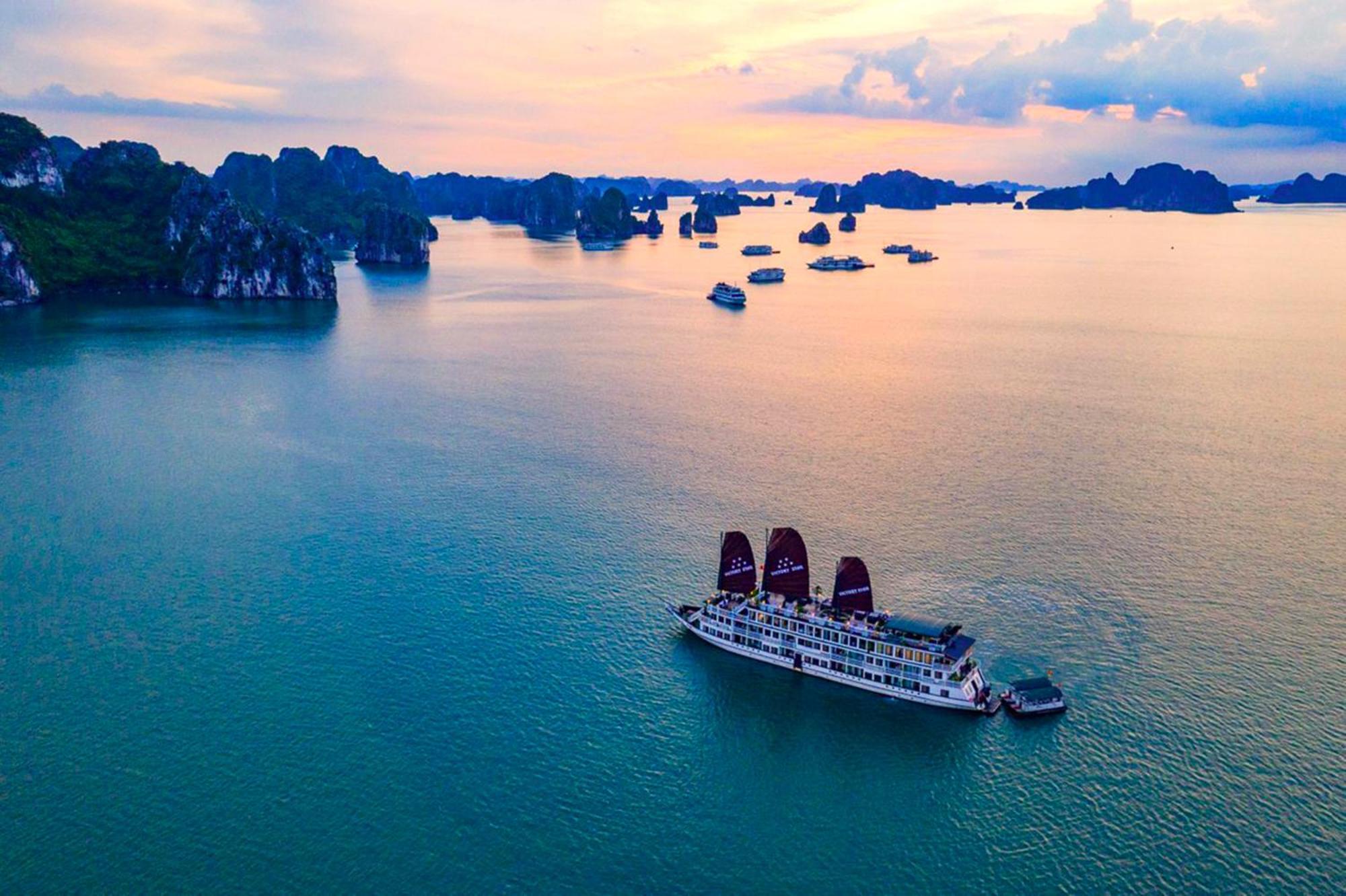 Arcady Boutique Cruise Hotel Ha Long Exterior foto