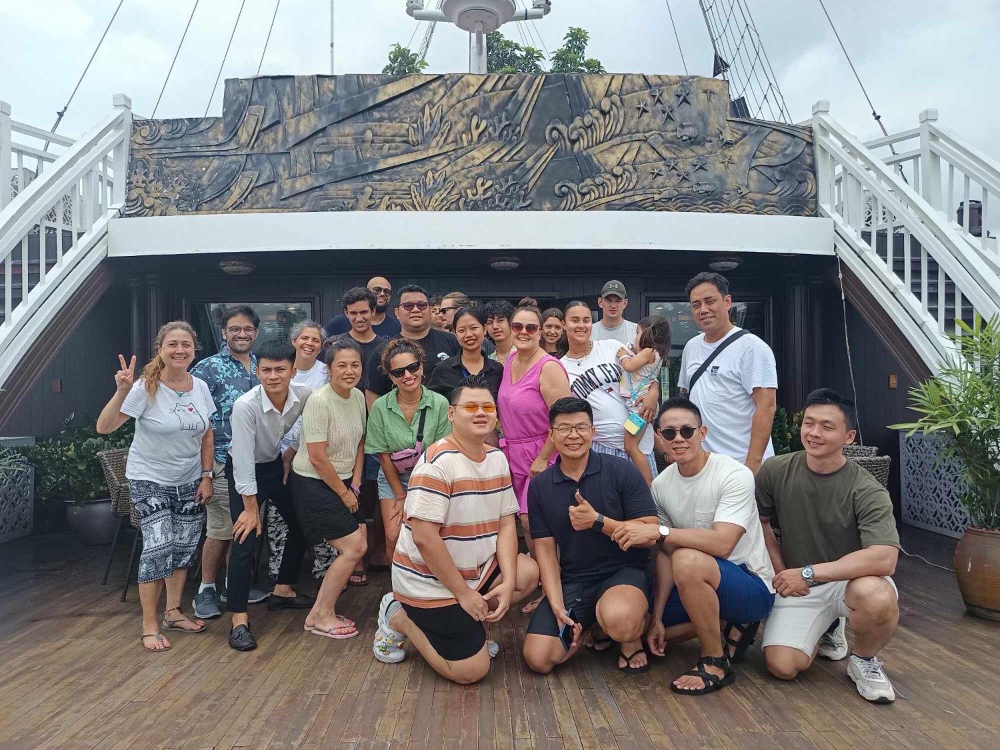 Arcady Boutique Cruise Hotel Ha Long Exterior foto