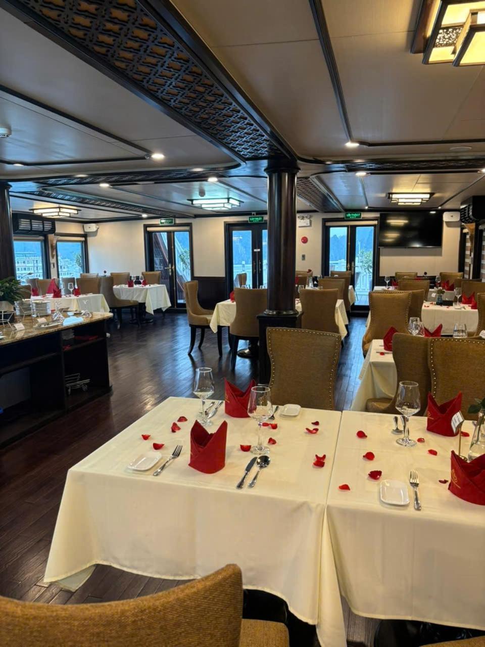 Arcady Boutique Cruise Hotel Ha Long Exterior foto