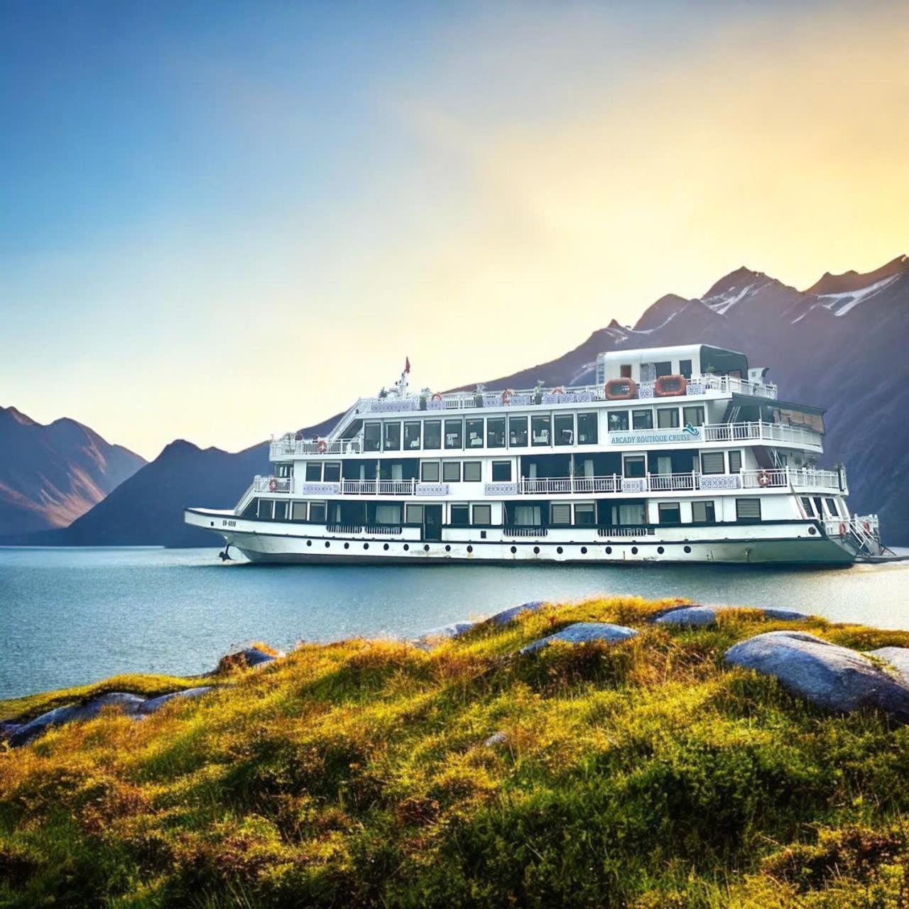 Arcady Boutique Cruise Hotel Ha Long Exterior foto
